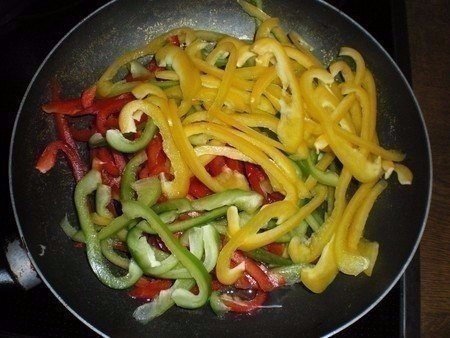 Как готовится салат фрунчоза с овощами